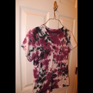 Hot Topic tye dye tshirt